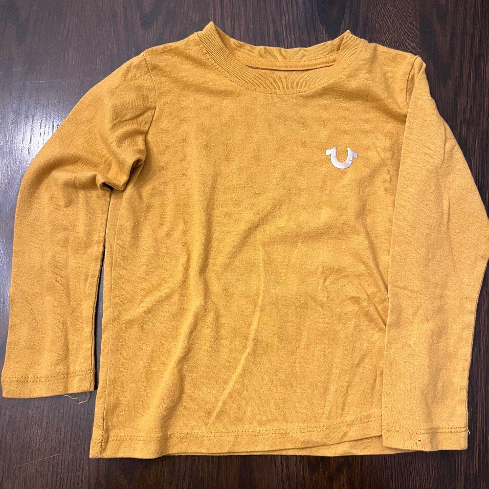True religion long sleeve tee in yellow size 4T